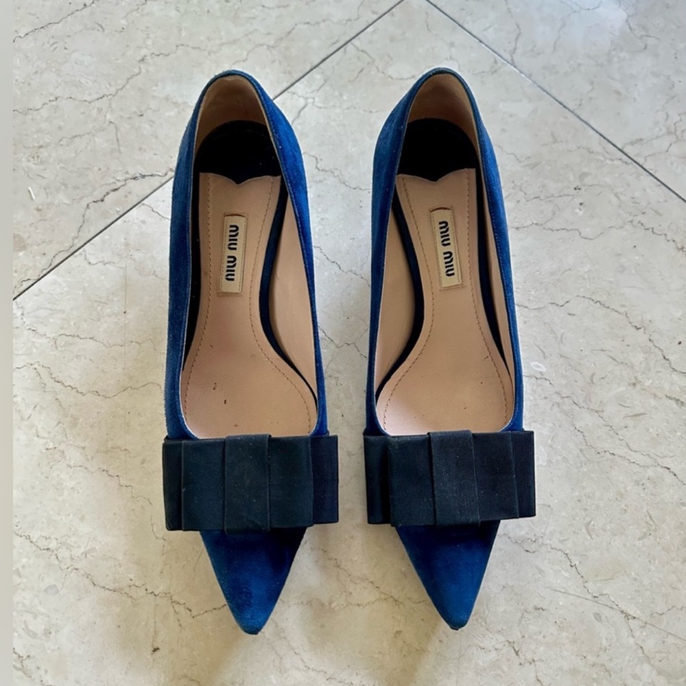 Miu Miu Navy sude heels
